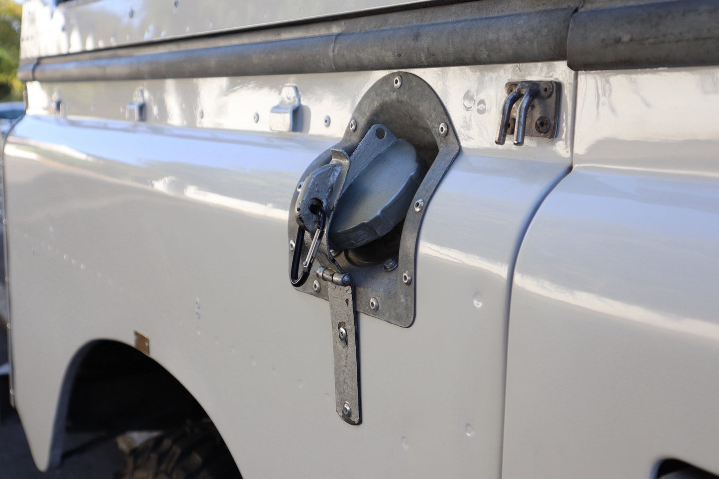 1976 Land Rover Series 3 - 3.0 V6 Ford Cortina