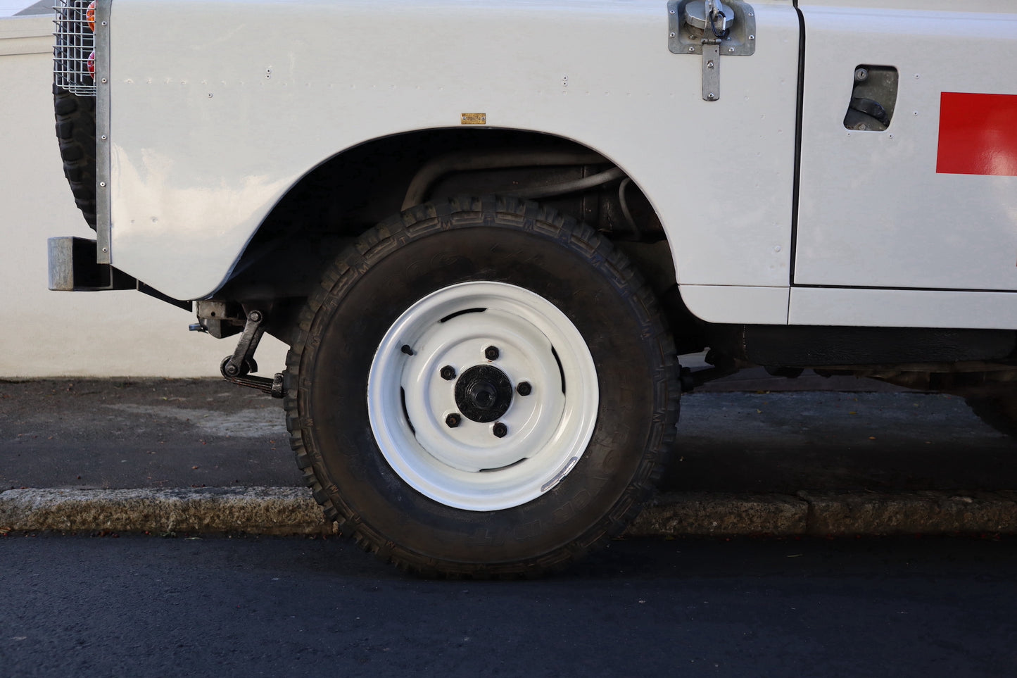 1976 Land Rover Series 3 - 3.0 V6 Ford Cortina